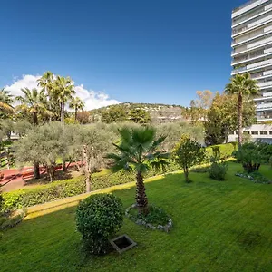 https://le-vallauris.fr-provencehotel.com