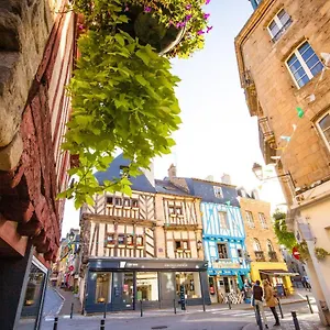 https://le-toutapied-studio-quartier-historique-de-vannes-proche-gare.inbrittany.com